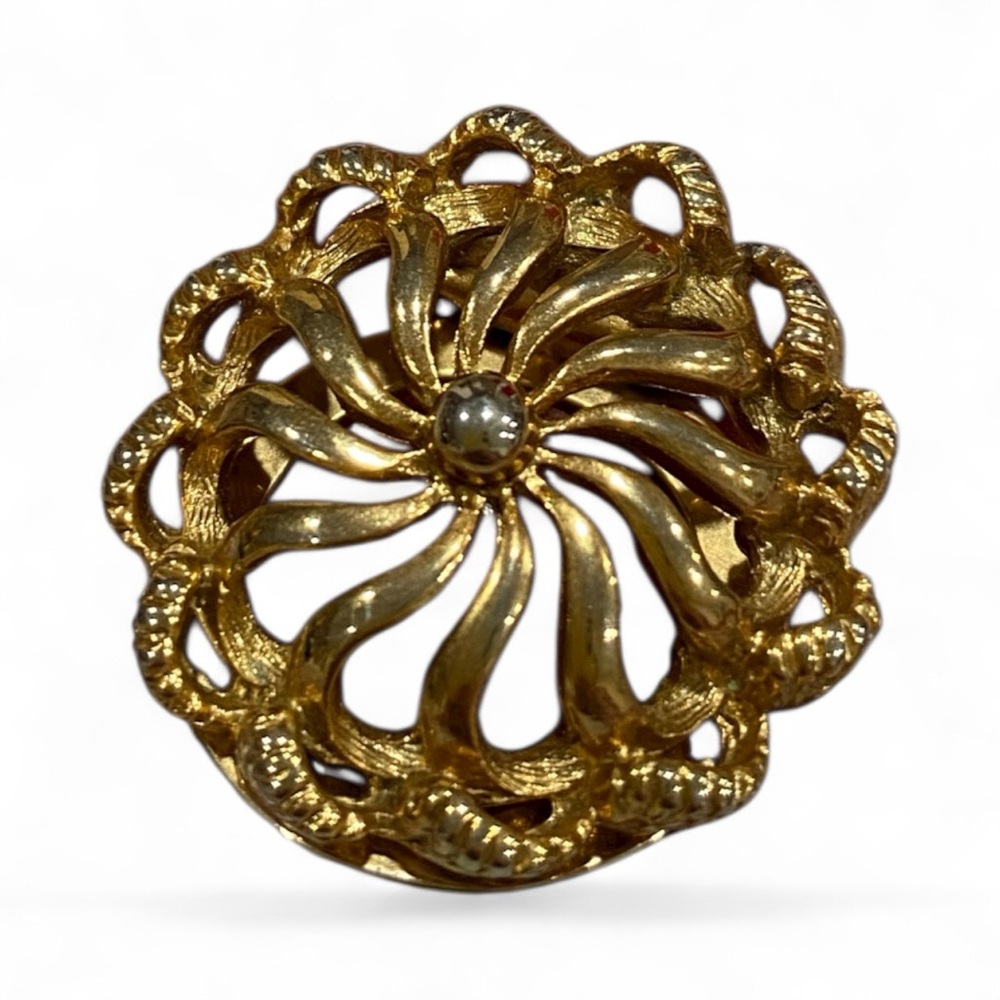 Vintage Gold-Tone Circular Dome Swirl Scarf Clip - 1.25”